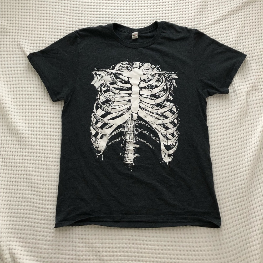 Grey skeleton T-shirt